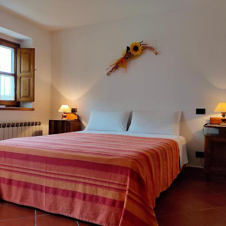 Il Girasole Bed and Breakfast Fosdinovo Eksteriør billede