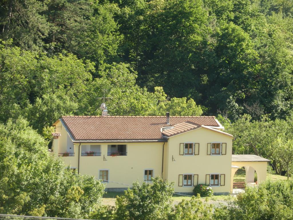 Il Girasole Bed and Breakfast Fosdinovo Eksteriør billede