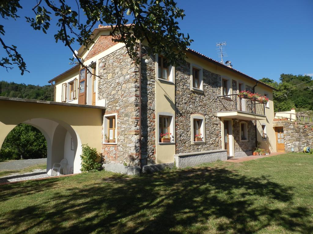 Il Girasole Bed and Breakfast Fosdinovo Eksteriør billede
